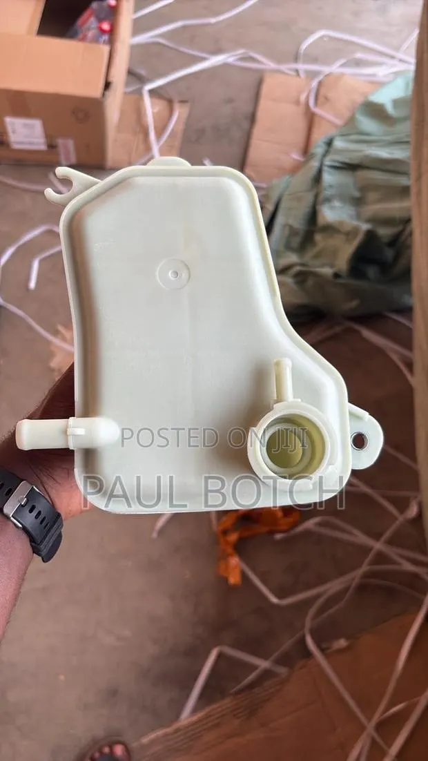 2016-2021 Honda Civic Reservoir Tank · Photo 1