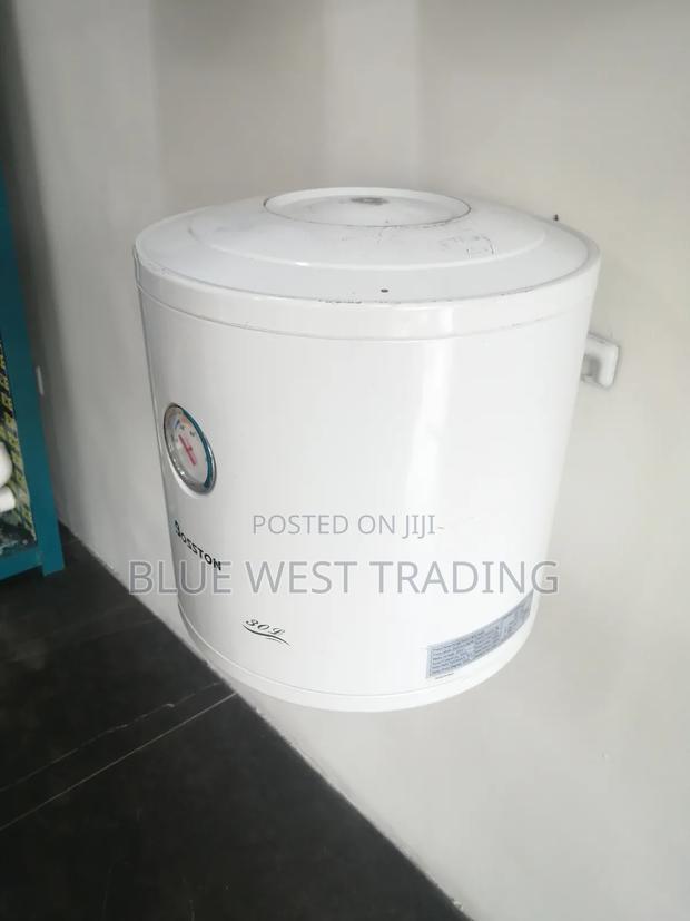 Boston Water Heater 30 Liters · Photo 1