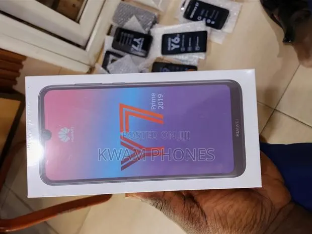 New Huawei Y7 Prime 2019 64 GB Gray · Photo 1