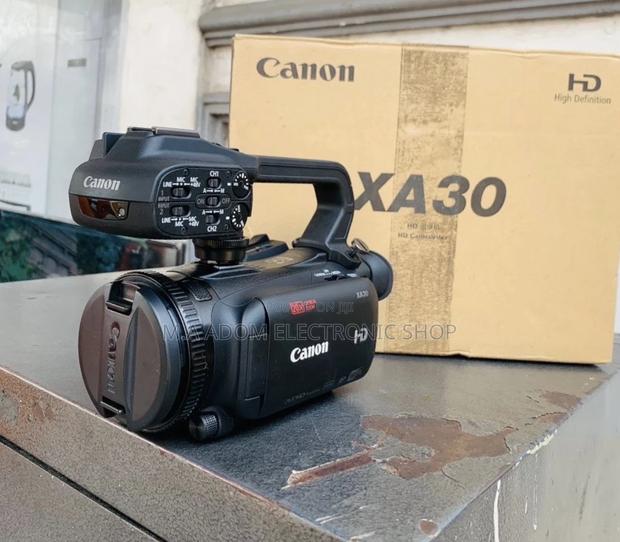 Unique Design Canon XA30 Professional Camcorder. · Photo 1