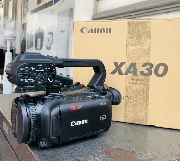 Well Design Canon XA30 Professional Camcorder. · Photo 1