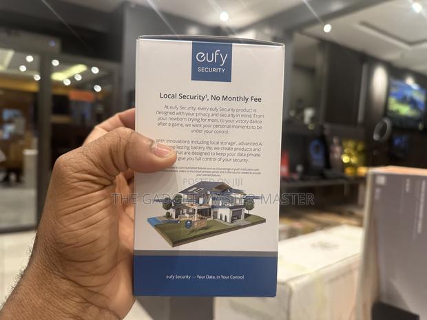 Eufy Security Indoor Cam Pan Tilt Smart Lock C220 · Photo 3