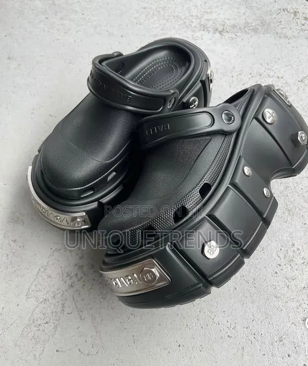 Original BALENCIAGA X CROCS Hardcore Slides (Black) · Photo 1