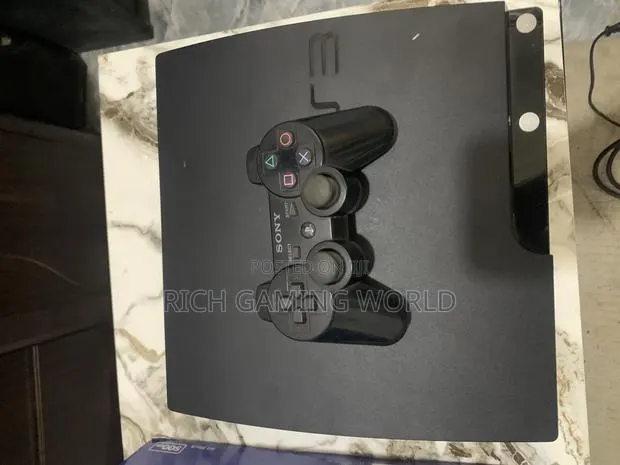 Germany Used Ps3 With 20 Games · Photo 1