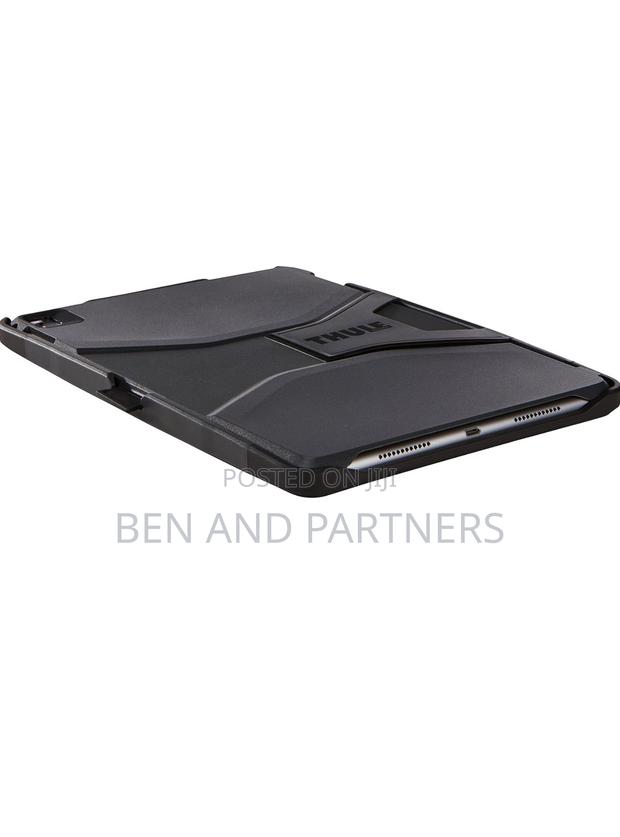 Thule, Atmos Hardshell Case for 10.5" iPad Pro, Dark Shadow · Photo 7