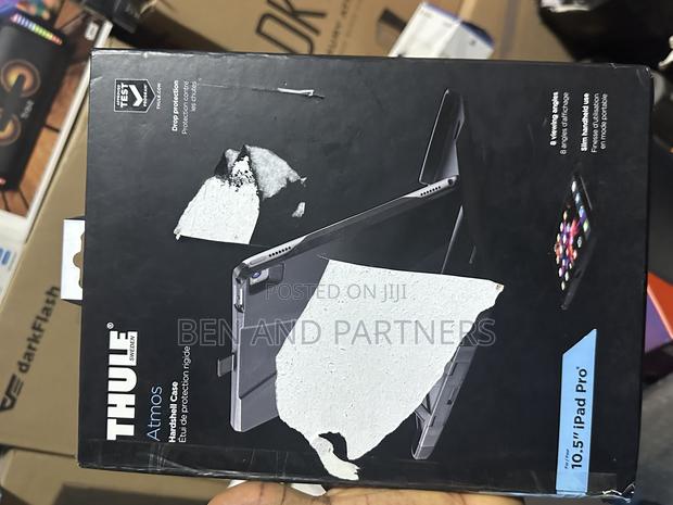 Thule, Atmos Hardshell Case for 10.5" iPad Pro, Dark Shadow · Photo 4