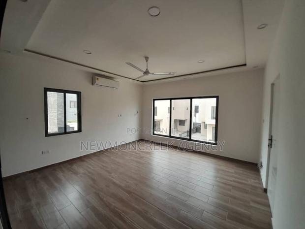 4bdrm Duplex in Haatso Main Road, Accra Metropolitan for sale · Photo 4