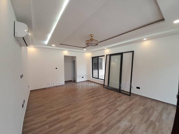4bdrm Duplex in Haatso Main Road, Accra Metropolitan for sale · Photo 5