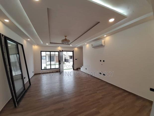 4bdrm Duplex in Haatso Main Road, Accra Metropolitan for sale · Photo 3