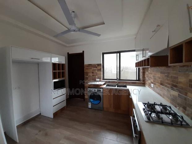 4bdrm Duplex in Haatso Main Road, Accra Metropolitan for sale · Photo 8