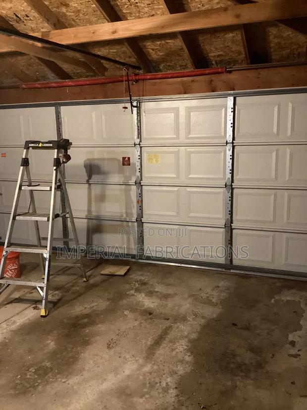 Automatic Garage Door · Photo 8