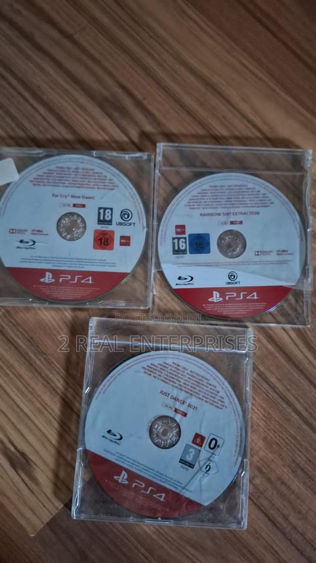 PS4 Far Cry and Other CDS Available · Photo 1