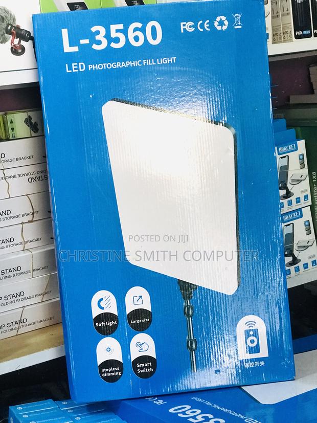 L 3560 Photographic Led Fill Light · Photo 1