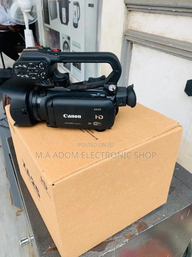 Classic Design Canon XA25 Professional Camcorder(Black). · Photo 1