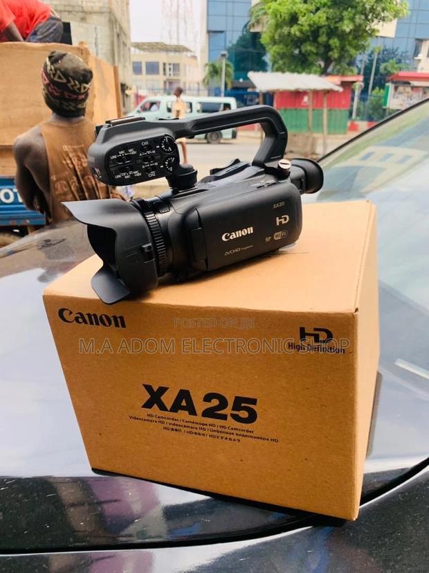Unique Design Anon XA25 Professional Camcorder. · Photo 1