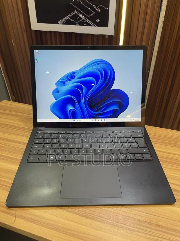 Laptop Microsoft Surface Laptop 3 8GB Intel Core i5 SSD 256GB · Photo 1