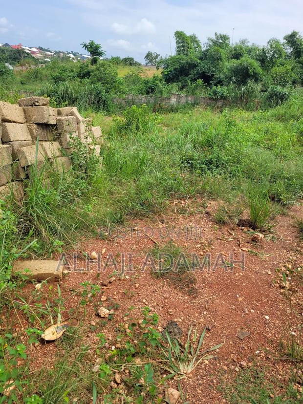 Land for Sale at Brofoyedro Ampemanim · Photo 1