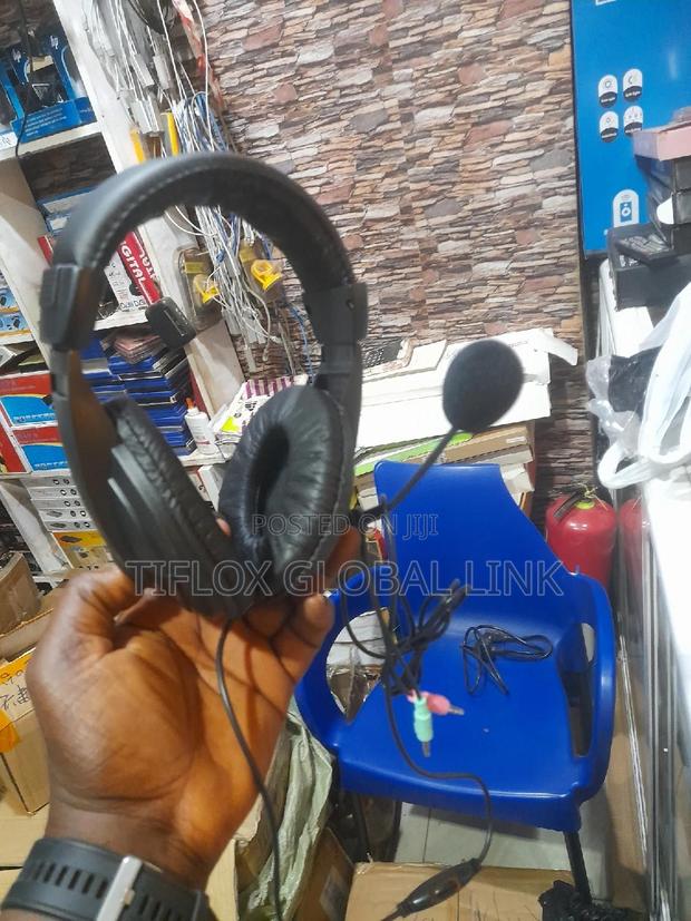 Multimedia Stereo Headset With Mic · Photo 3