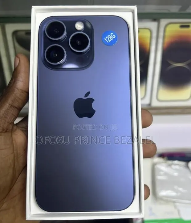 Apple iPhone 15 Pro 128 GB Blue · Photo 1