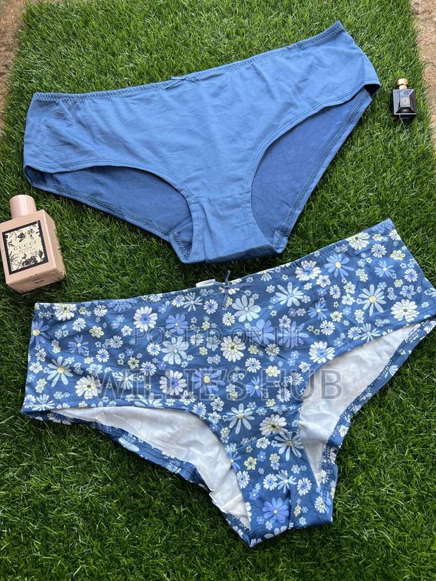 Uk Panties · Photo 3