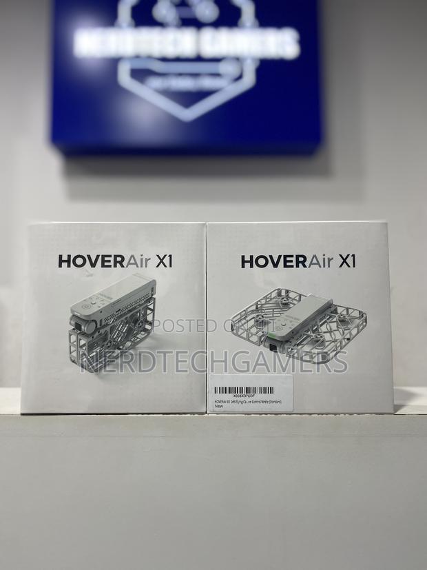 Hoveairx1, Intelligent Flight Paths,Mode Selfie Drone · Photo 1