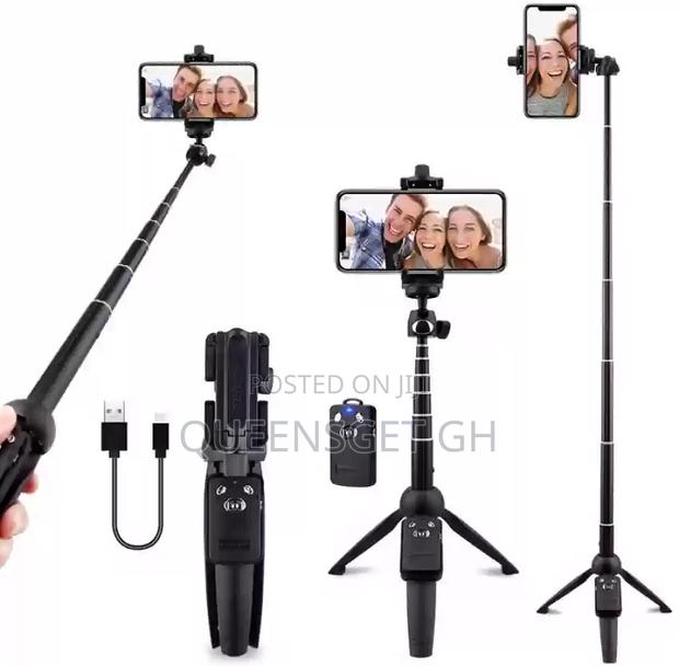 L16 Selfie Stick / Tripod Stand · Photo 3