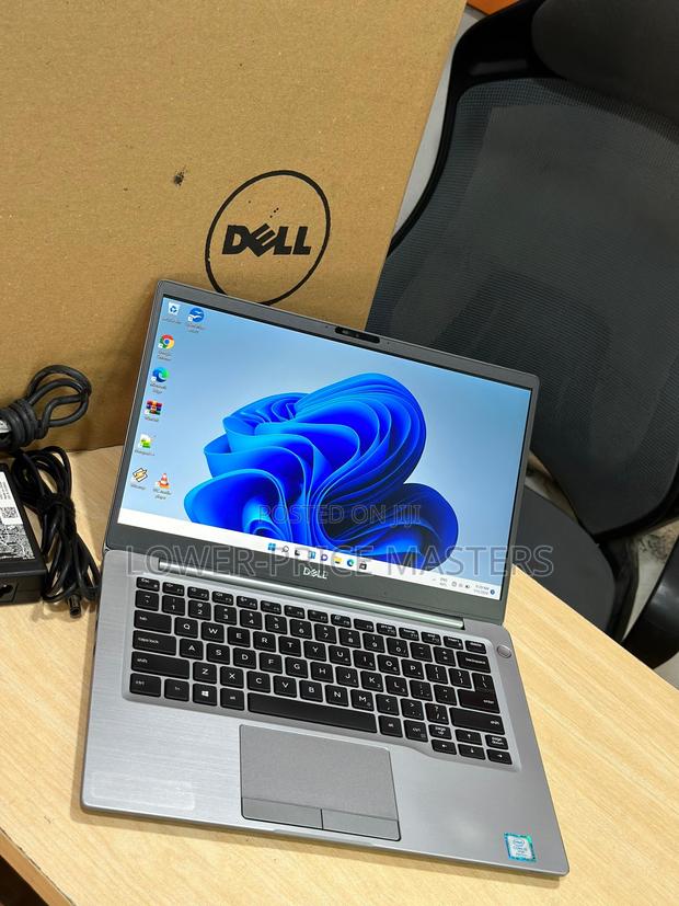 New Laptop Dell Latitude 7300 8GB Intel Core I5 SSD 256GB · Photo 3