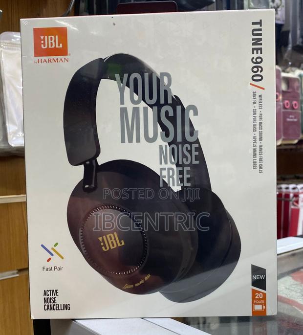 JBL Tune 960 Wireless Headset · Photo 1