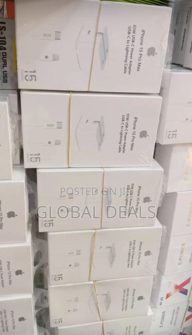 Type C-Lightening iPhone Fast Charger 3pin · Photo 2