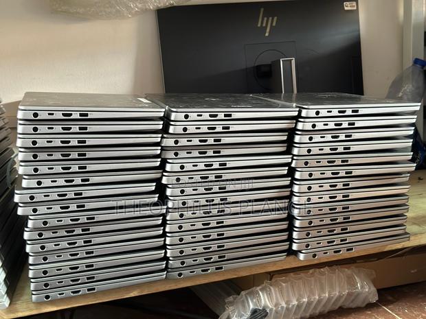New Laptop Dell Latitude 7300 8GB Intel Core I5 SSD 256GB · Photo 3