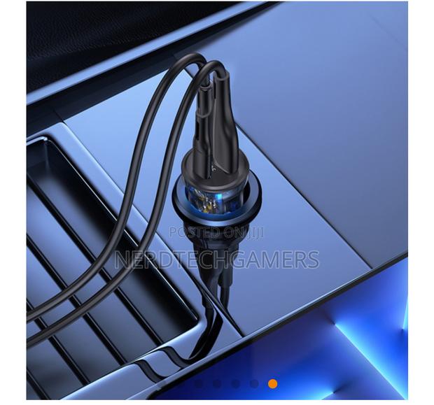 USAMS US-CC164 30W Transparent Dual Port Mini Car Charger · Photo 4