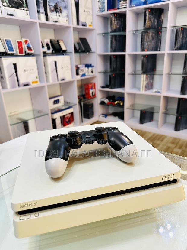Slim Limited White Edition 10 Games · Photo 1