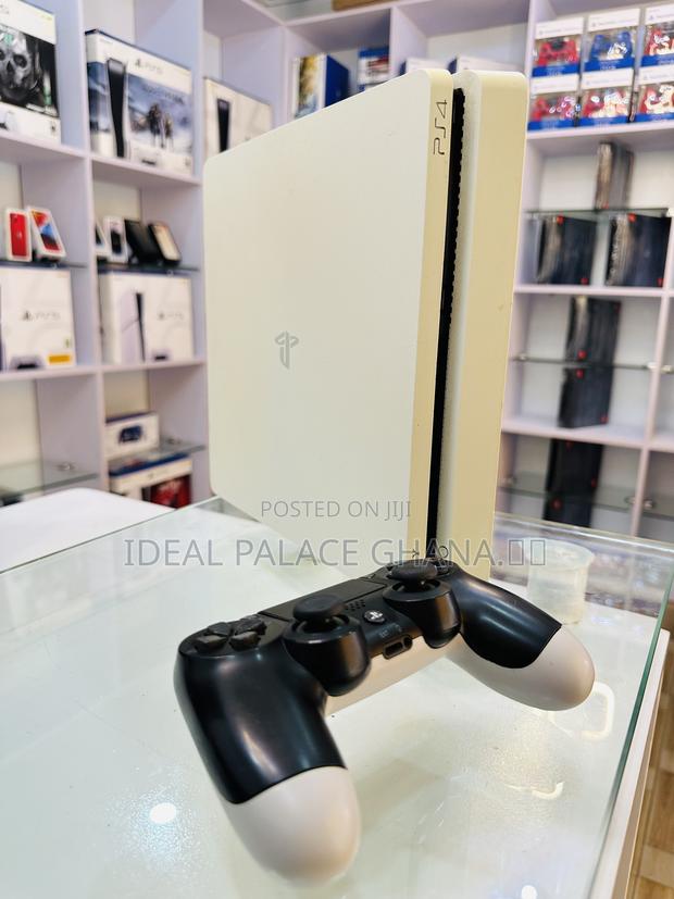 Slim Limited White Edition 10 Games · Photo 2