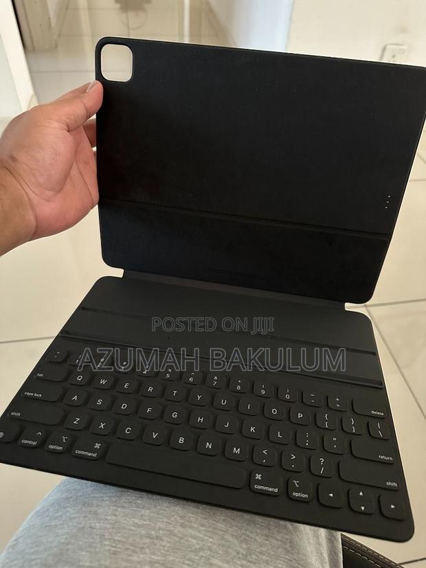 Apple Smart Keyboard Folio Case for iPad 12.9 Inches · Photo 7