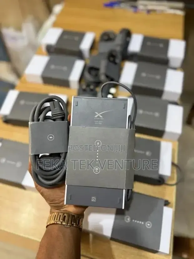Starlink Gen 3/4x/X Power Adapter Only · Photo 1