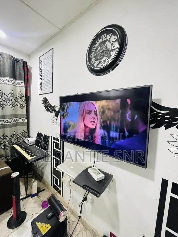 50 Inches Smart Android Tv · Photo 1