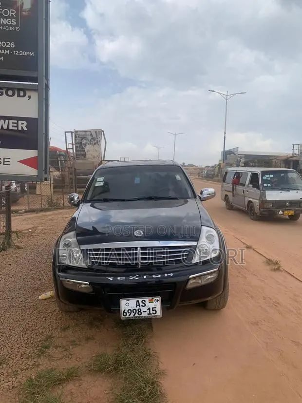 SsangYong Rexton 2005 Black · Photo 1