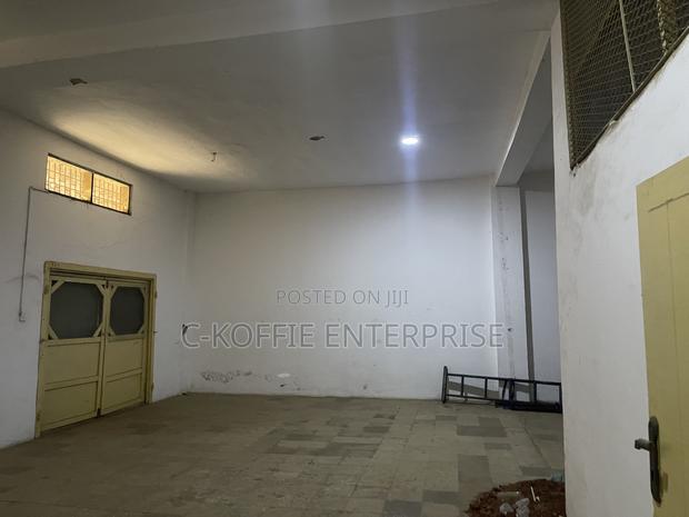 300 SQM Warehouse at Achimota for Rent $800 Per Month · Photo 2