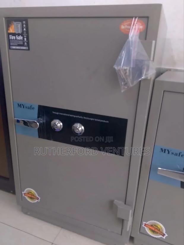Fireproof Money Safe · Photo 1