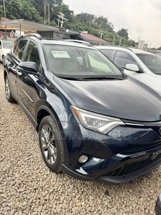 Toyota RAV4 Limited 4dr SUV AWD (2.5L 4cyl 6A) 2018 Blue · Photo 1