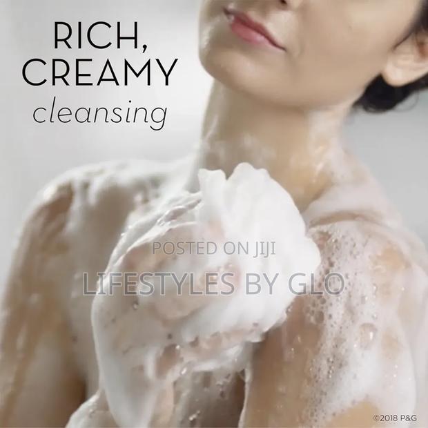 Olay Foaming Whip Body Wash Soothing Orchid Black Currant · Photo 3