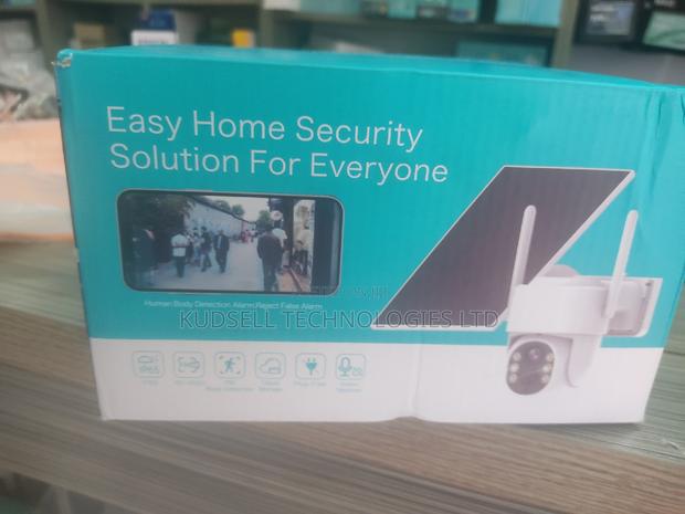 4G Solar PTZ 4mp Camera With 2 Way Audio · Photo 1