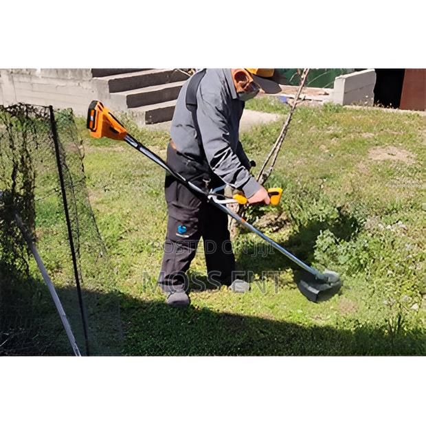 Ingco String Trimmer Brush Cutter 40v + Accs - Cstli202522 · Photo 1