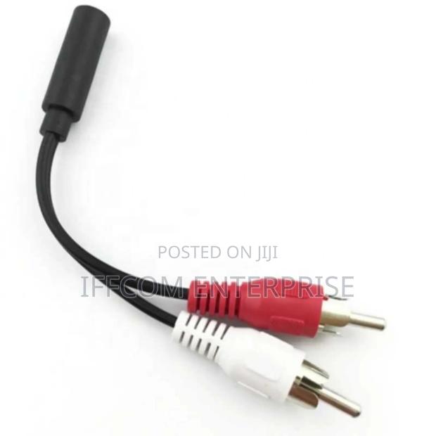 3.5mm Female to 2RCA Male Adapter · Photo 1