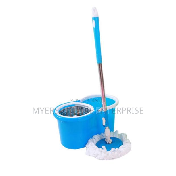 100% Super Absorbent 360 Spin Mop Bucket With 2 Mop Heads · Photo 1