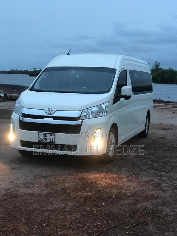 Mini Van - 14 Seater (New Type) · Photo 1