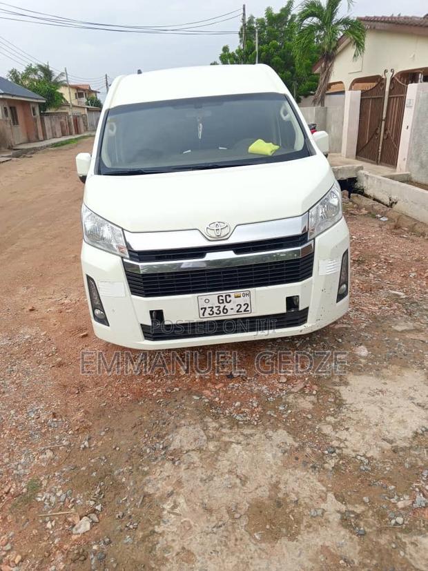 Vans for Rent - 14 Seater Bus · Photo 1