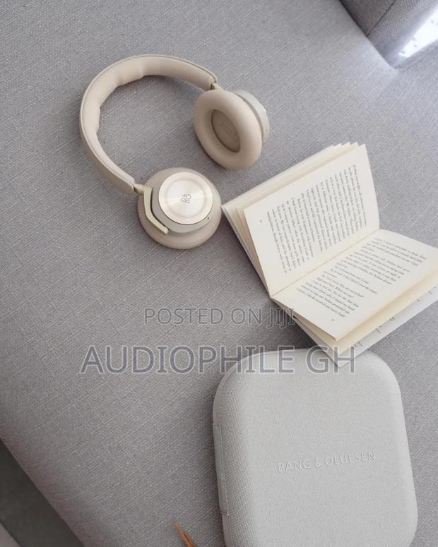 Bang Olufsen Beoplay Hx Adaptive Anc Headphones · Photo 5