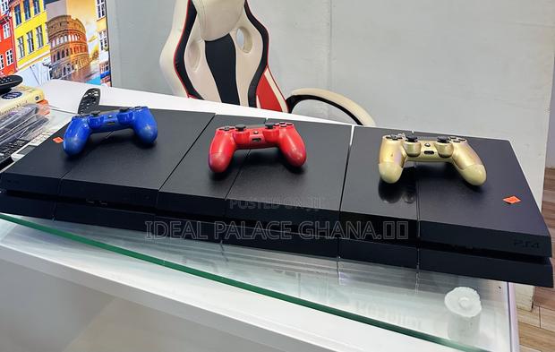 Ps4 Standard With 5 Latest Free Games · Photo 2