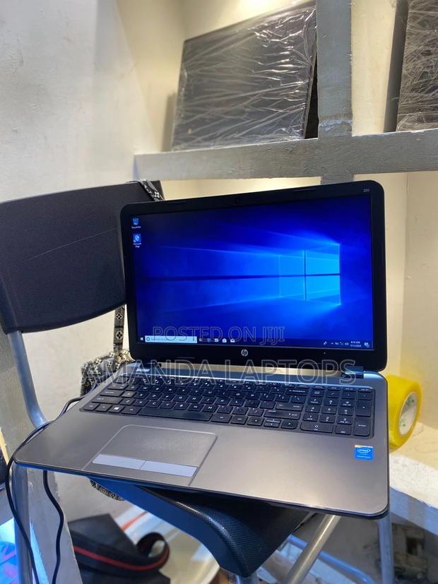 New Laptop HP Pavilion 15 4GB Intel Celeron SSHD+SSD 500GB · Photo 3